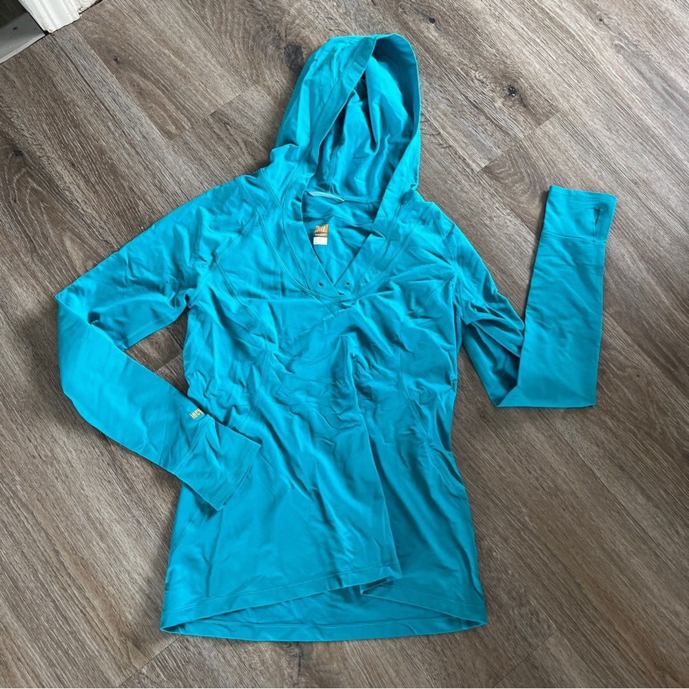Lucy hooded shirt
